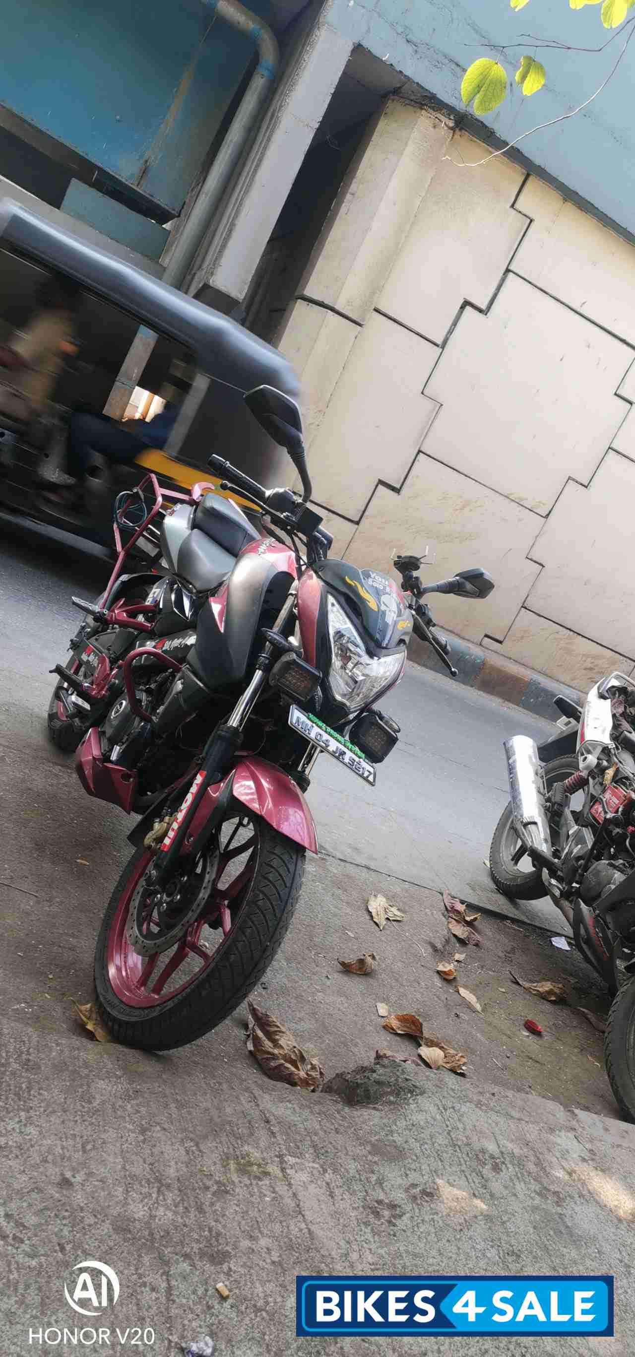 Maroon Bajaj Pulsar 200 NS