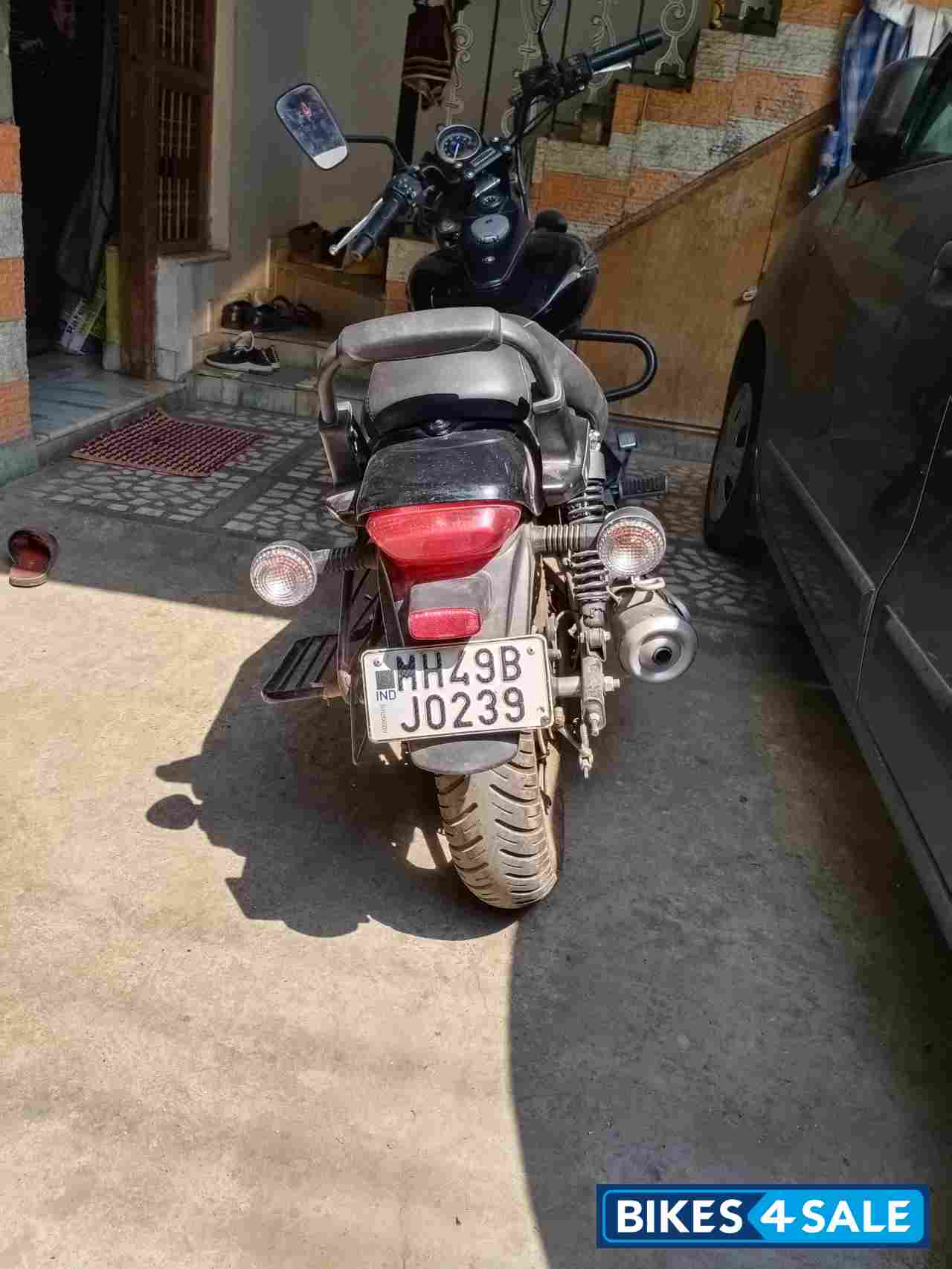 Black Bajaj Avenger Street 160