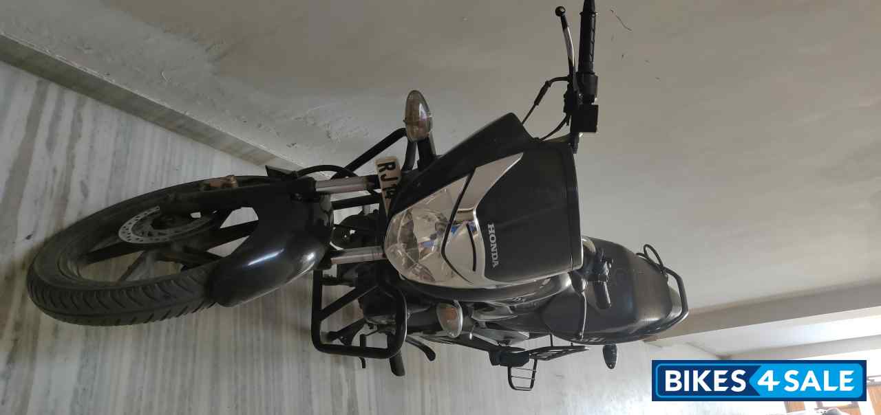 Black Honda CB Unicorn