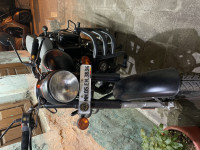 Royal Enfield Classic Stealth Black