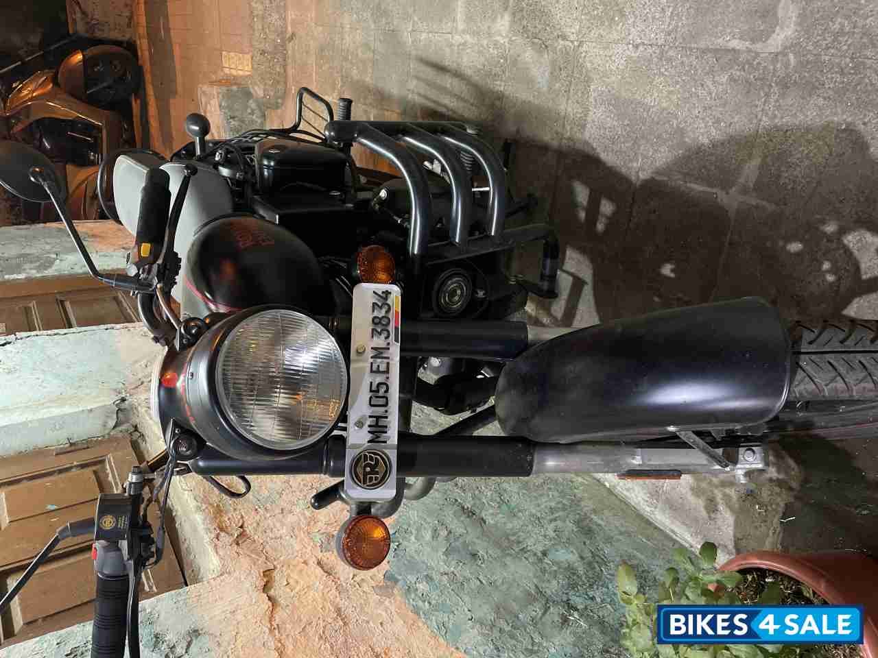 Royal Enfield Classic Stealth Black