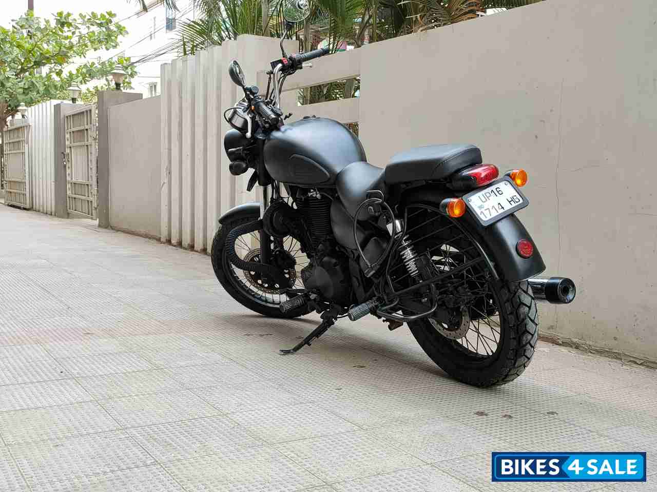 Matte Black Royal Enfield Thunderbird 500