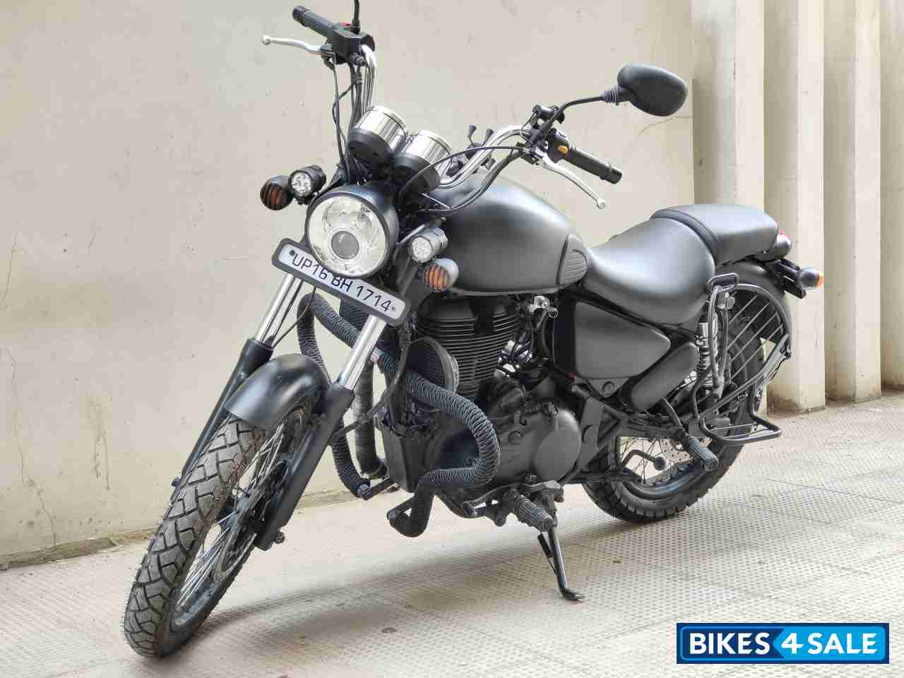 Matte Black Royal Enfield Thunderbird 500