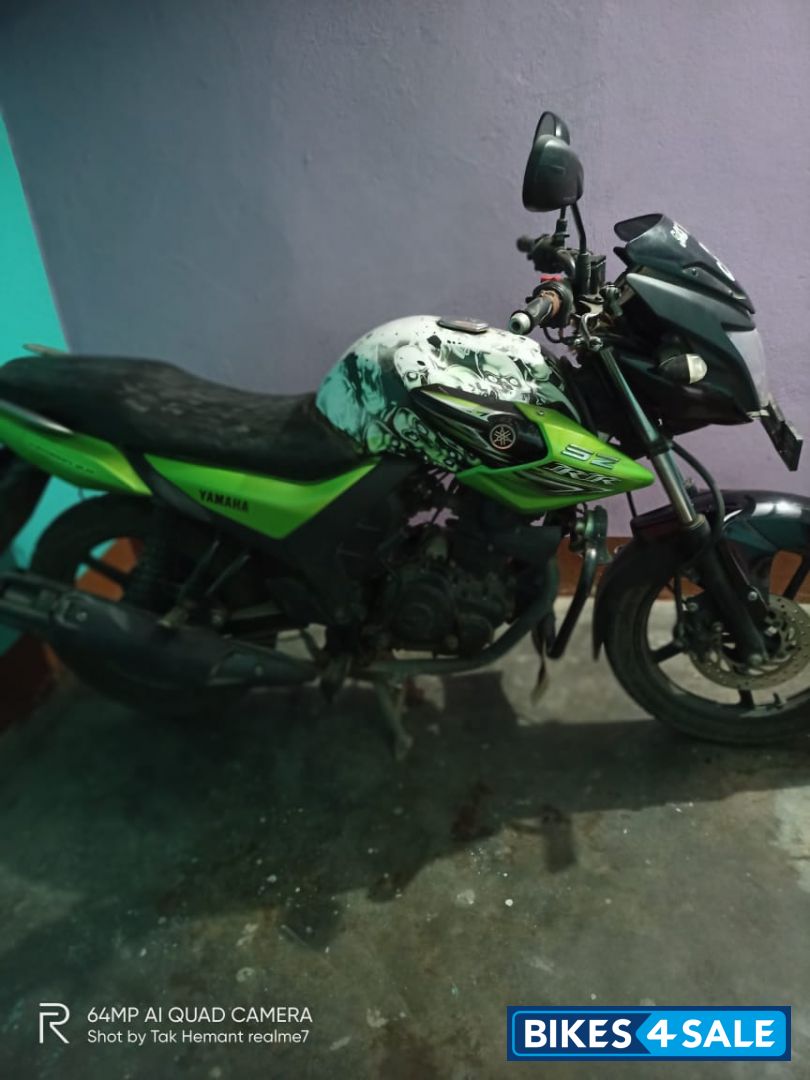 Black Green Yamaha SZ-RR V2