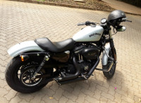 Silver Harley Davidson Iron 883