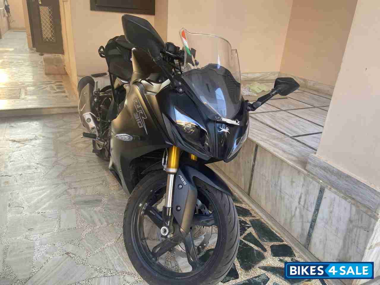 Black TVS Apache RR 310