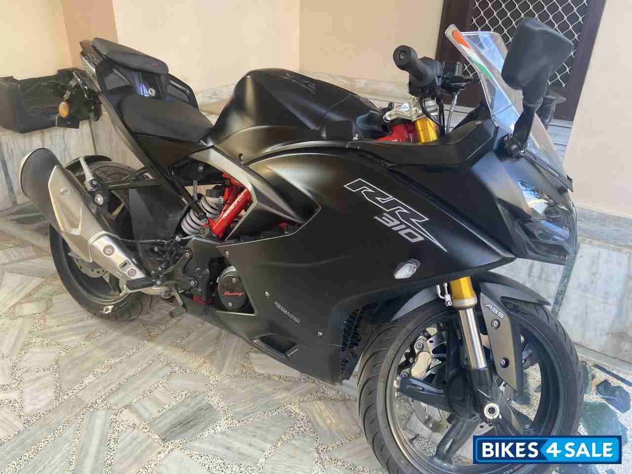 Black TVS Apache RR 310