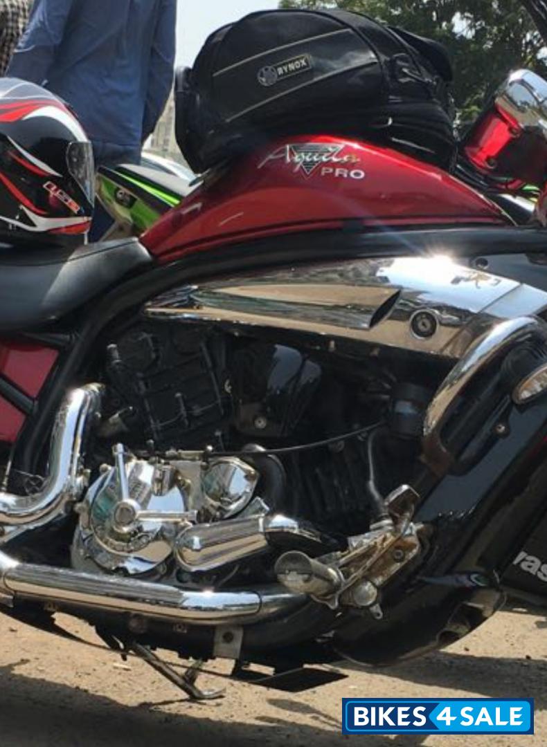 Lava Red Metalic Hyosung GV650 Aquila Pro Lava Red Metalic Hyosung GV650 Aquila Pro