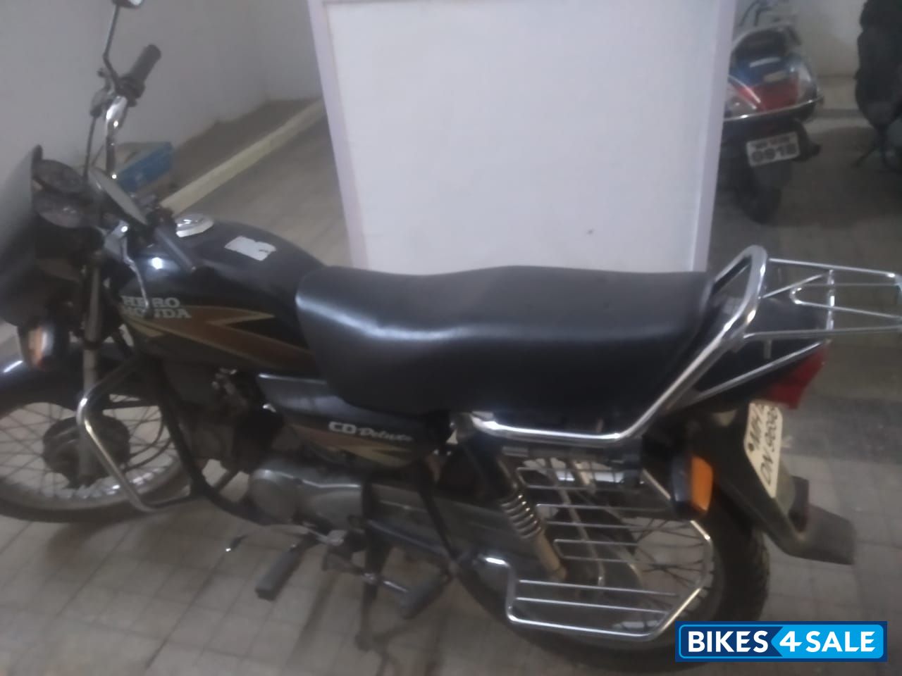 Black Hero CD Deluxe