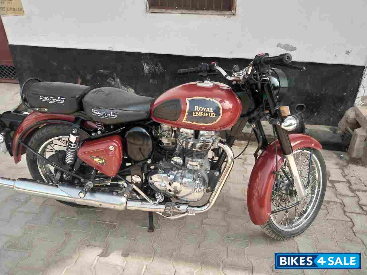 Royal Enfield Classic 350 Redditch Red