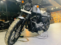 Silver Harley Davidson Iron 883 2020