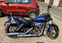Blue Harley Davidson Dyna FXDB Street Bob