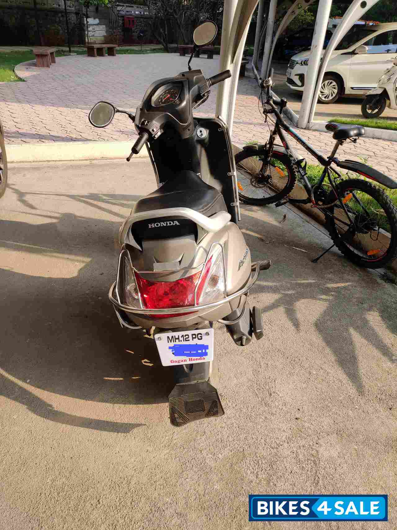 Matt Silver Honda Activa 4G