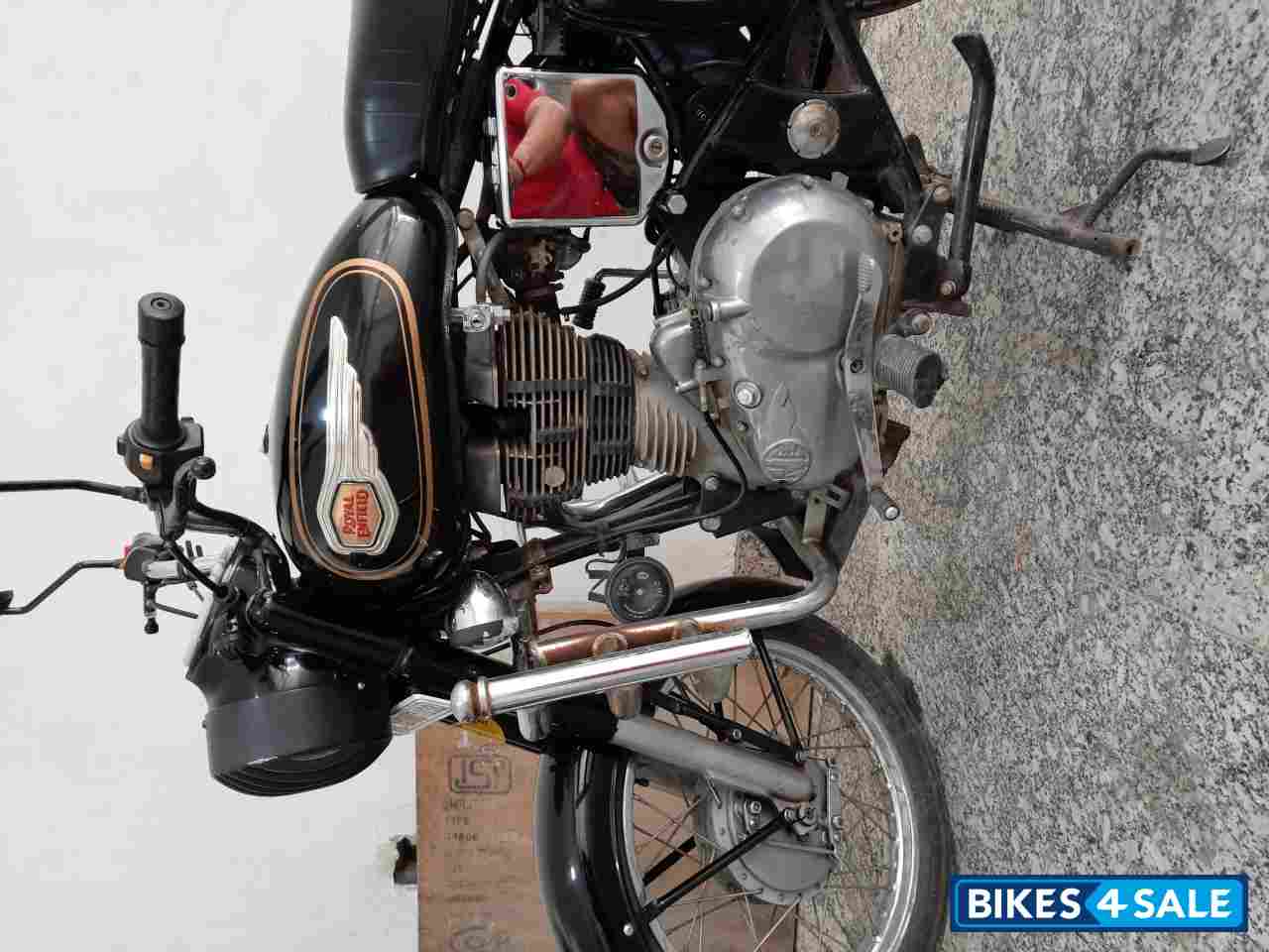 Black Royal Enfield Bullet Standard 350