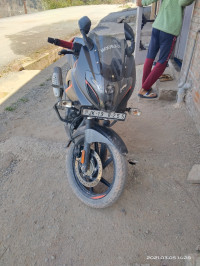 Bajaj Pulsar 180F Neon