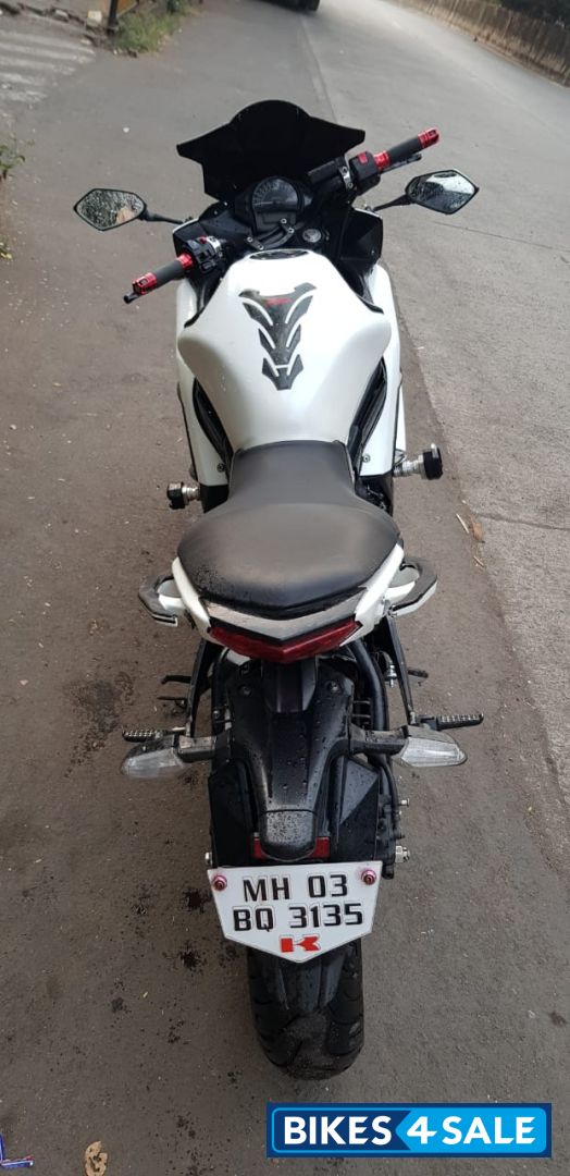 White Kawasaki Ninja 650R