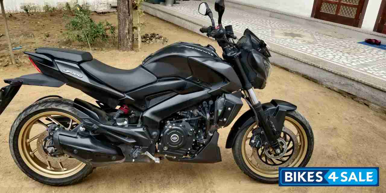 Bajaj Dominar 400