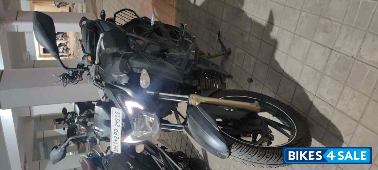 Matt Black TVS Apache RTR 200 4V