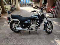 Black Bajaj Avenger 220 DTS-i