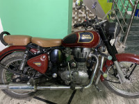 Chestnut (red) Royal Enfield Classic 350