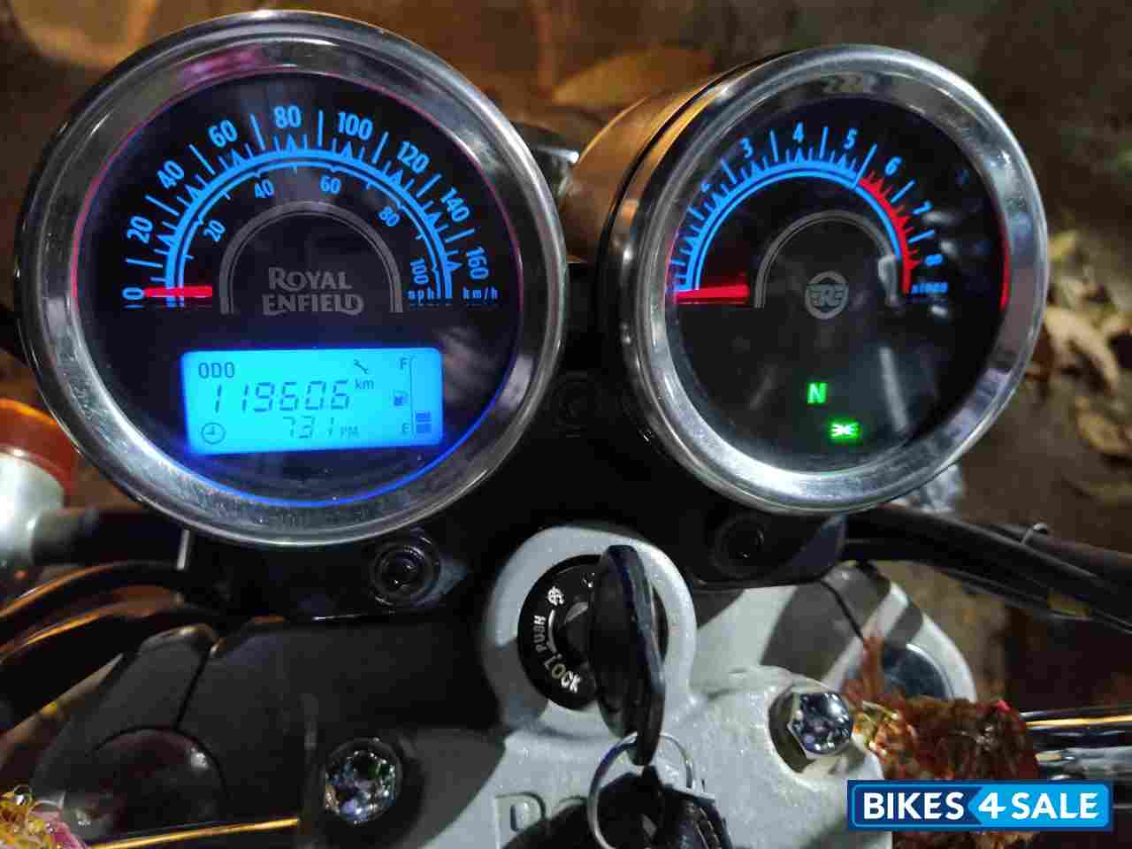 Lightning Royal Enfield Thunderbird 350