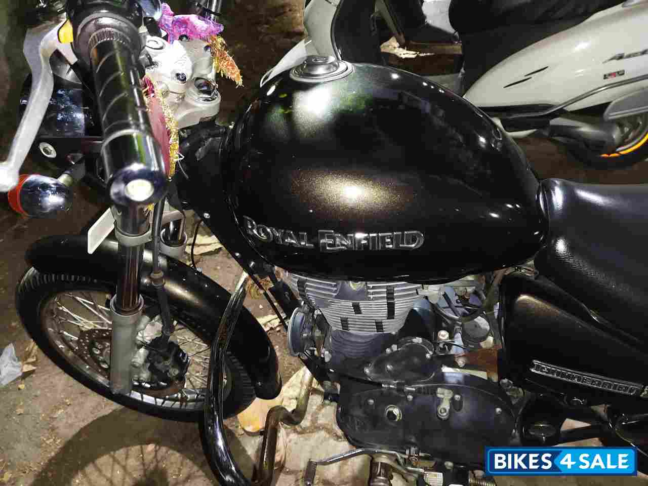 Lightning Royal Enfield Thunderbird 350