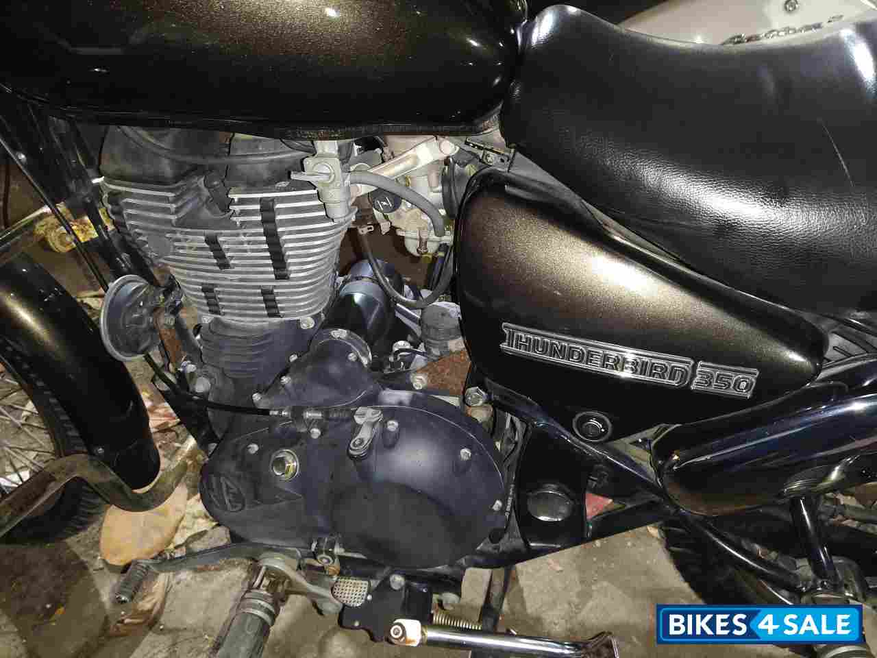 Lightning Royal Enfield Thunderbird 350