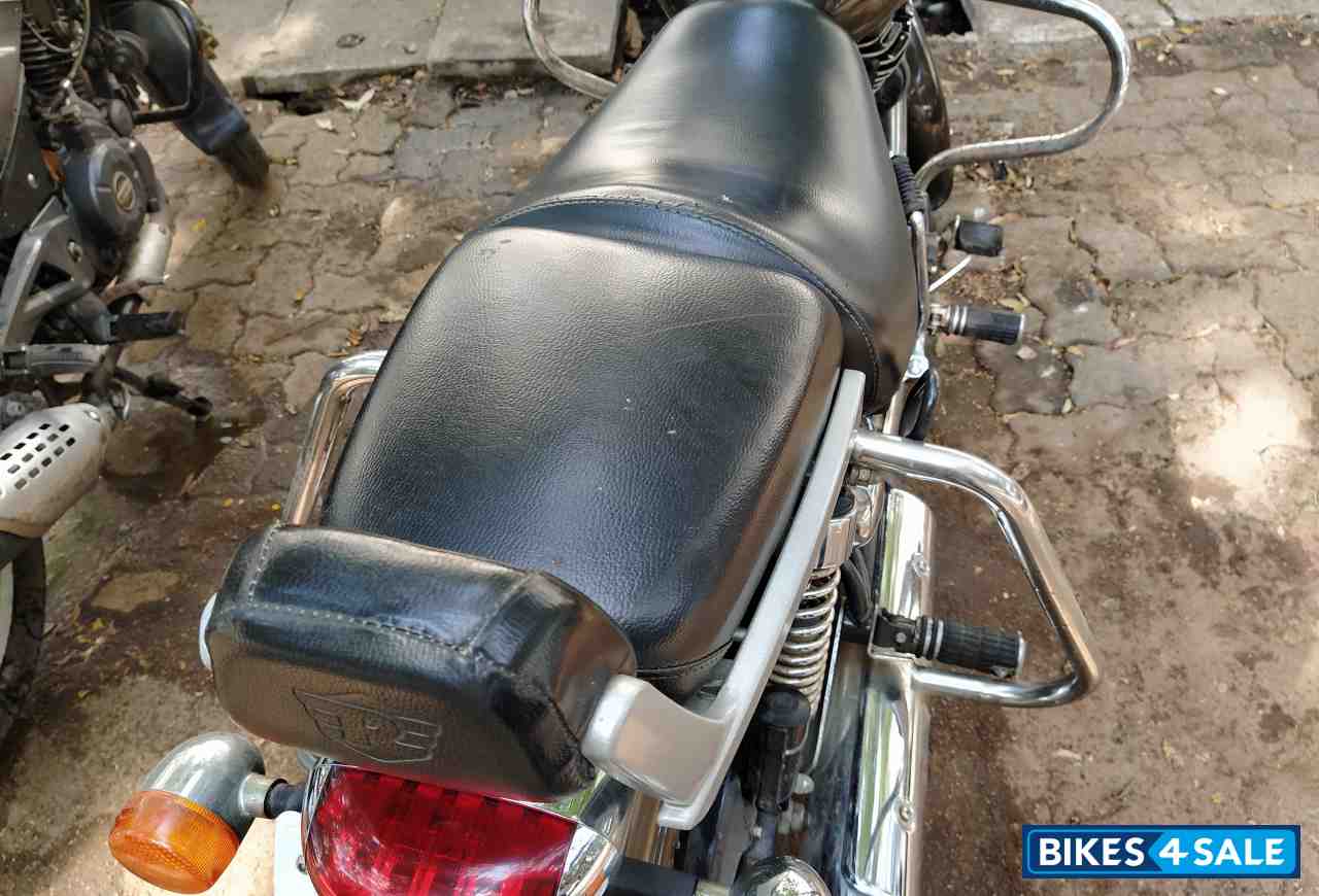 Lightning Royal Enfield Thunderbird 350