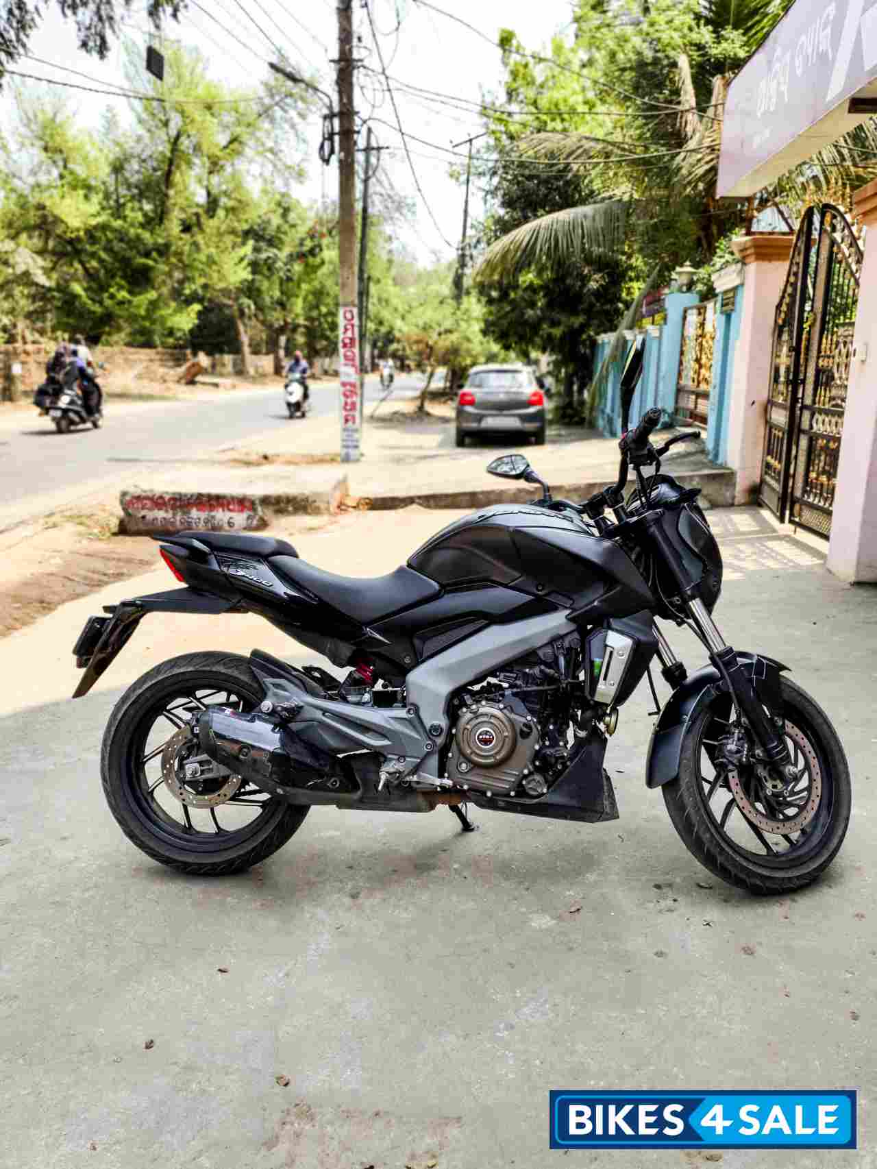 Bajaj Dominar 400 Disc