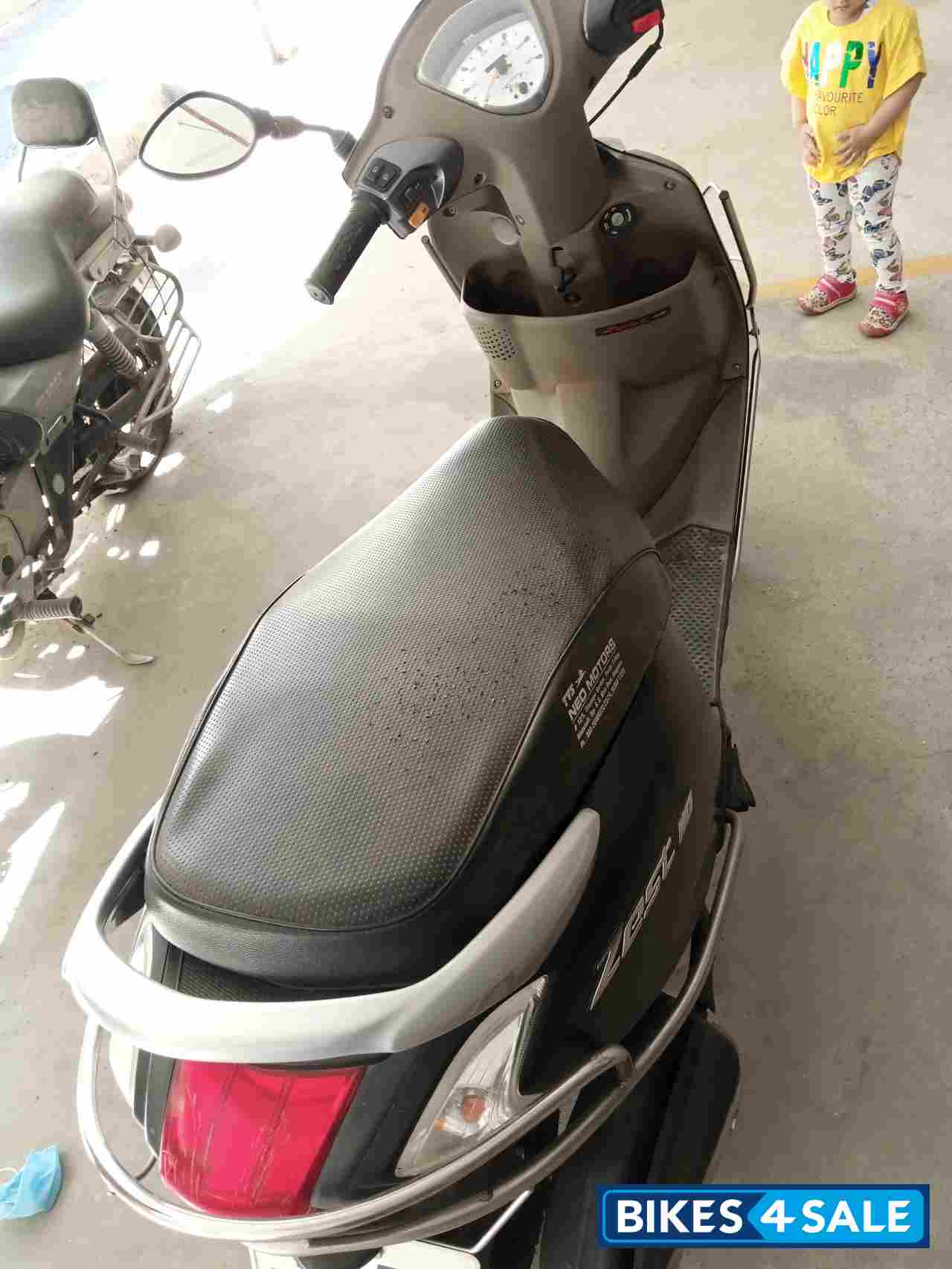 Black TVS Scooty Zest