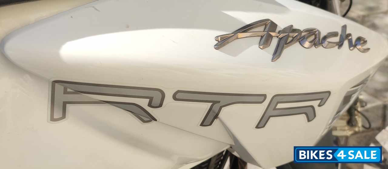 White TVS Apache RTR 180 ABS
