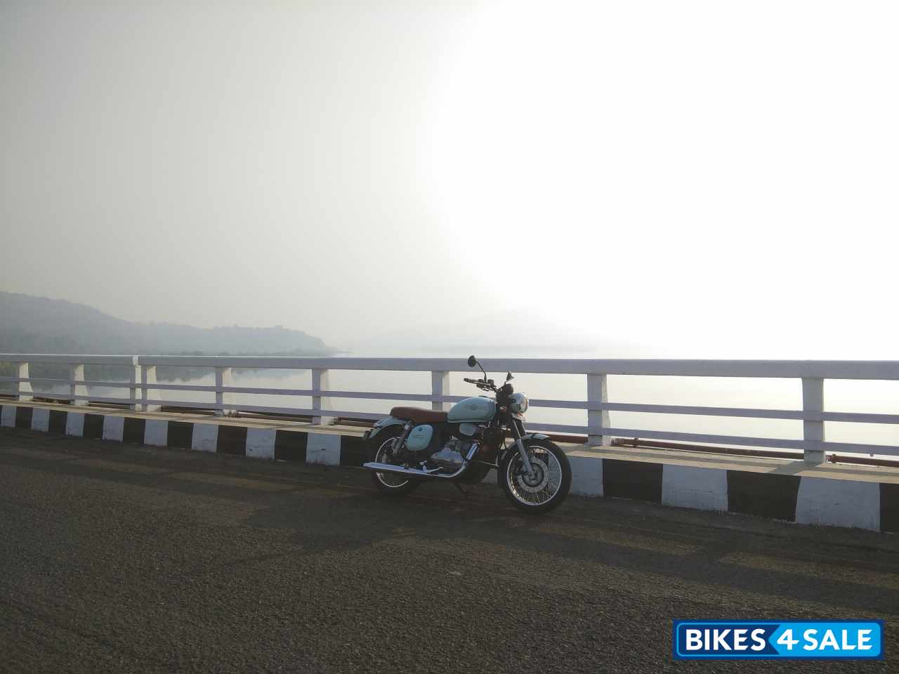 Jawa forty two Dua channel ABS Haley's Teal