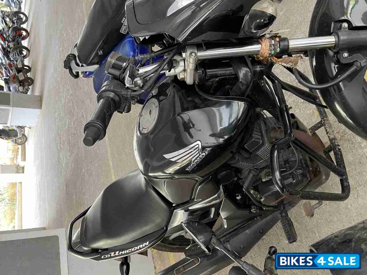 Metallic Black Honda CB Unicorn