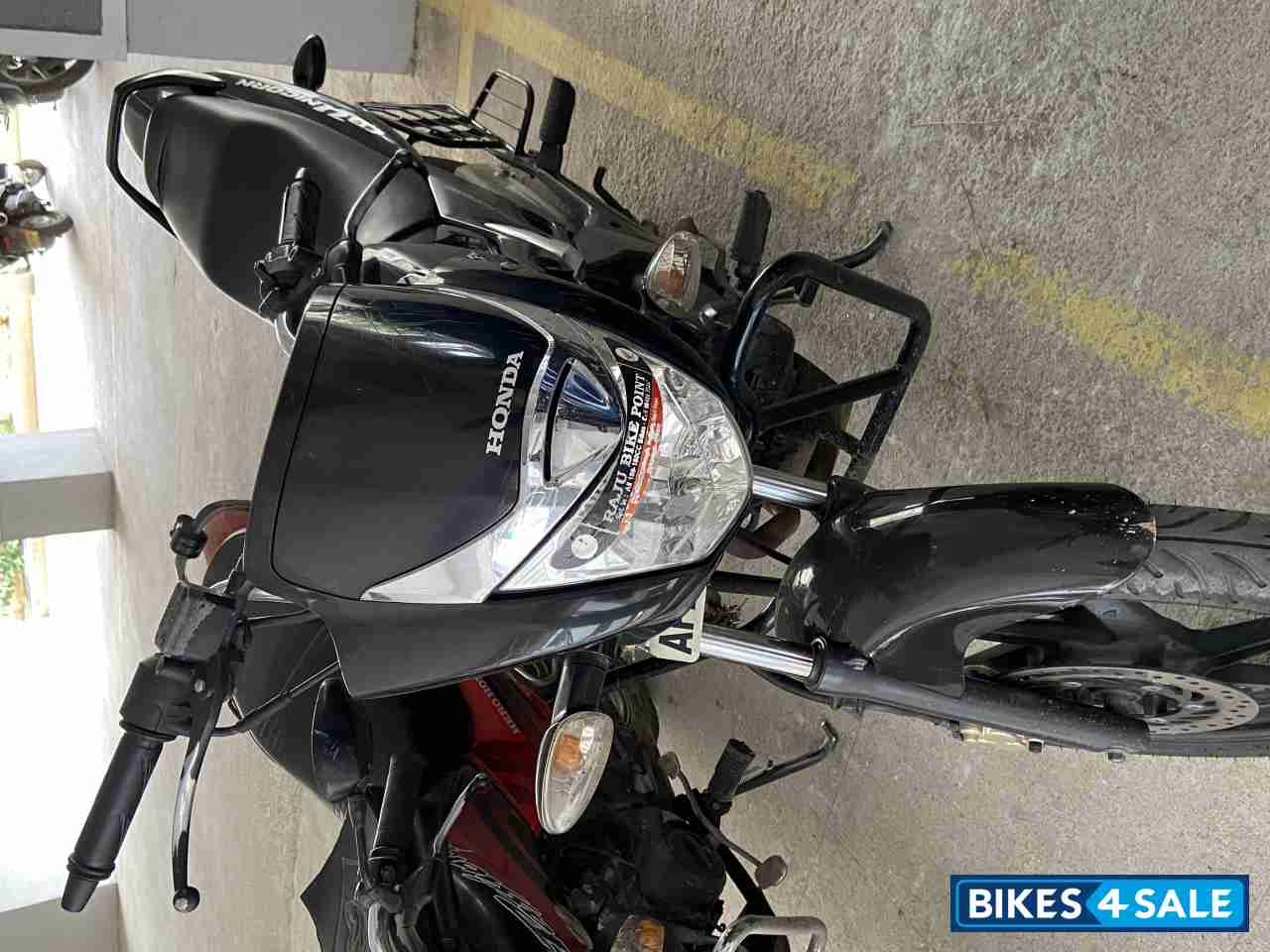 Metallic Black Honda CB Unicorn