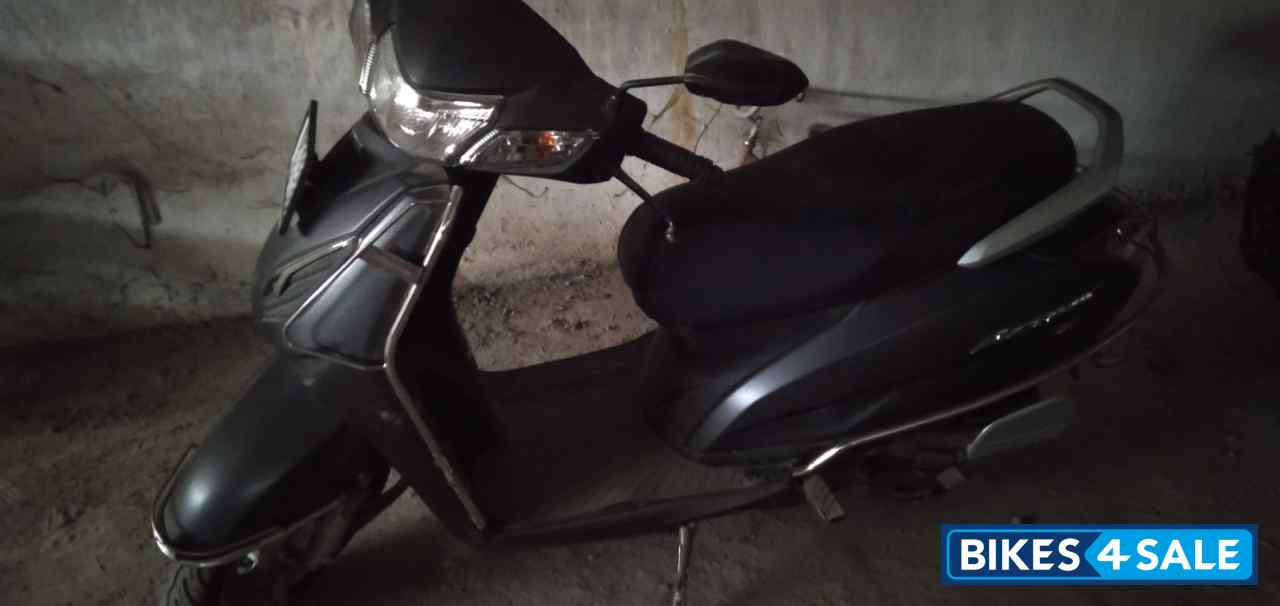 Metallic Grey Honda Activa 6G