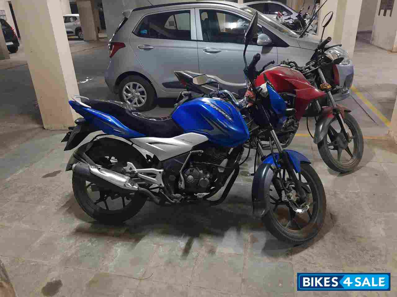 Bajaj Discover 125 ST