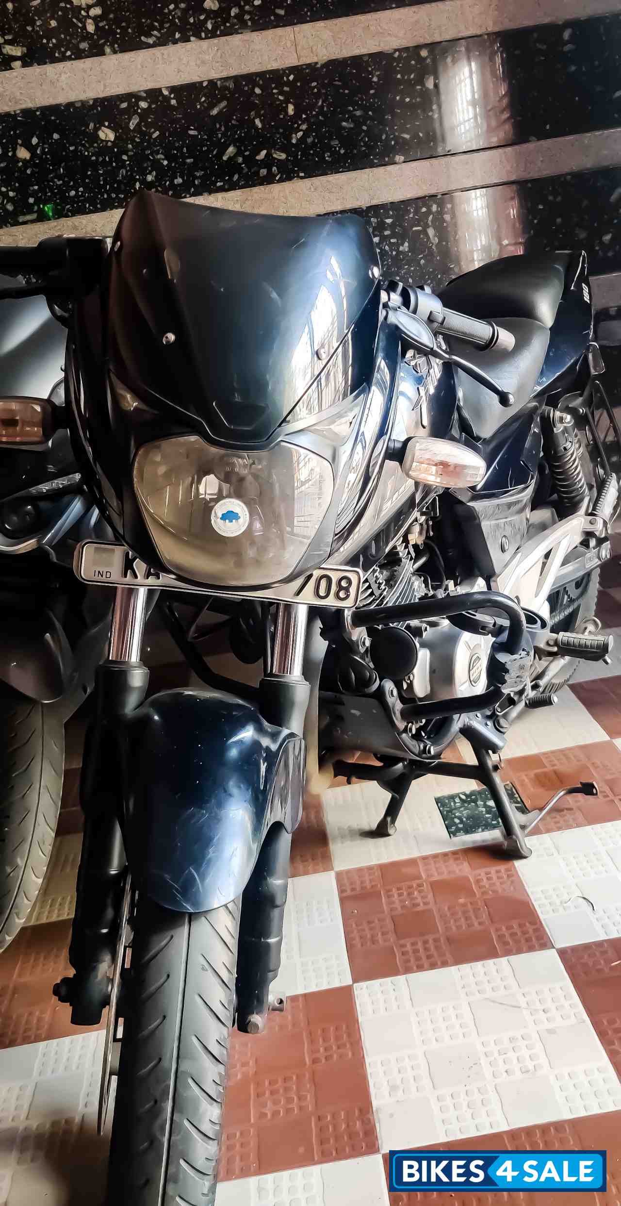Black Bajaj Pulsar 180 DTSi