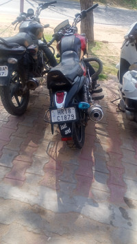Bajaj V15
