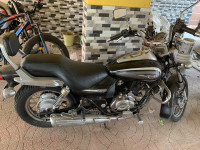 Black Bajaj Avenger Cruise 220