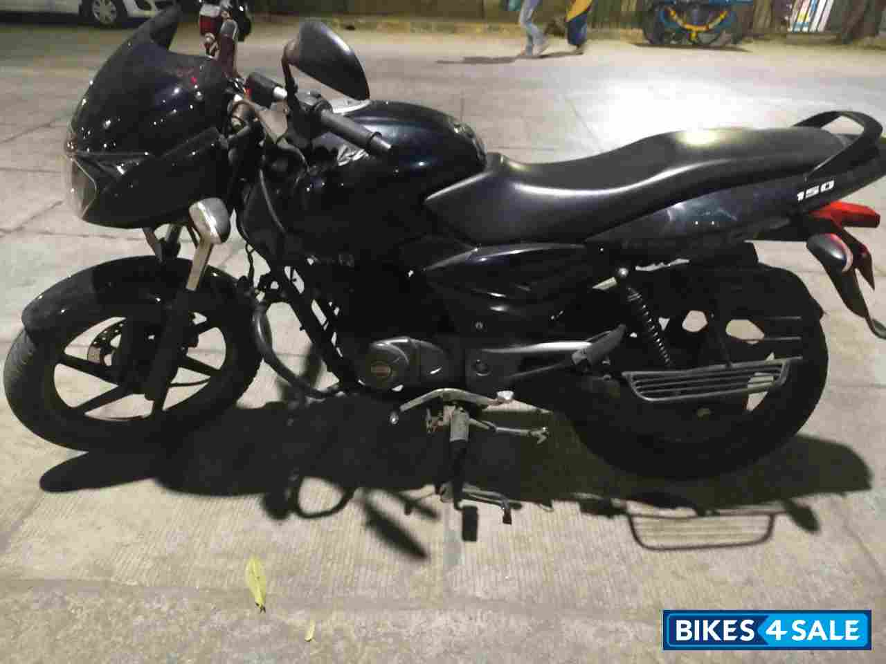 Black Bajaj Pulsar 150 DTSi