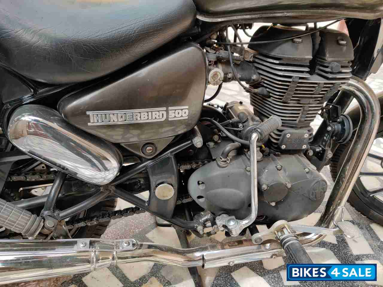 Lightining Royal Enfield Thunderbird 500