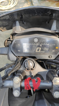 Matt Black Yamaha FZS 25