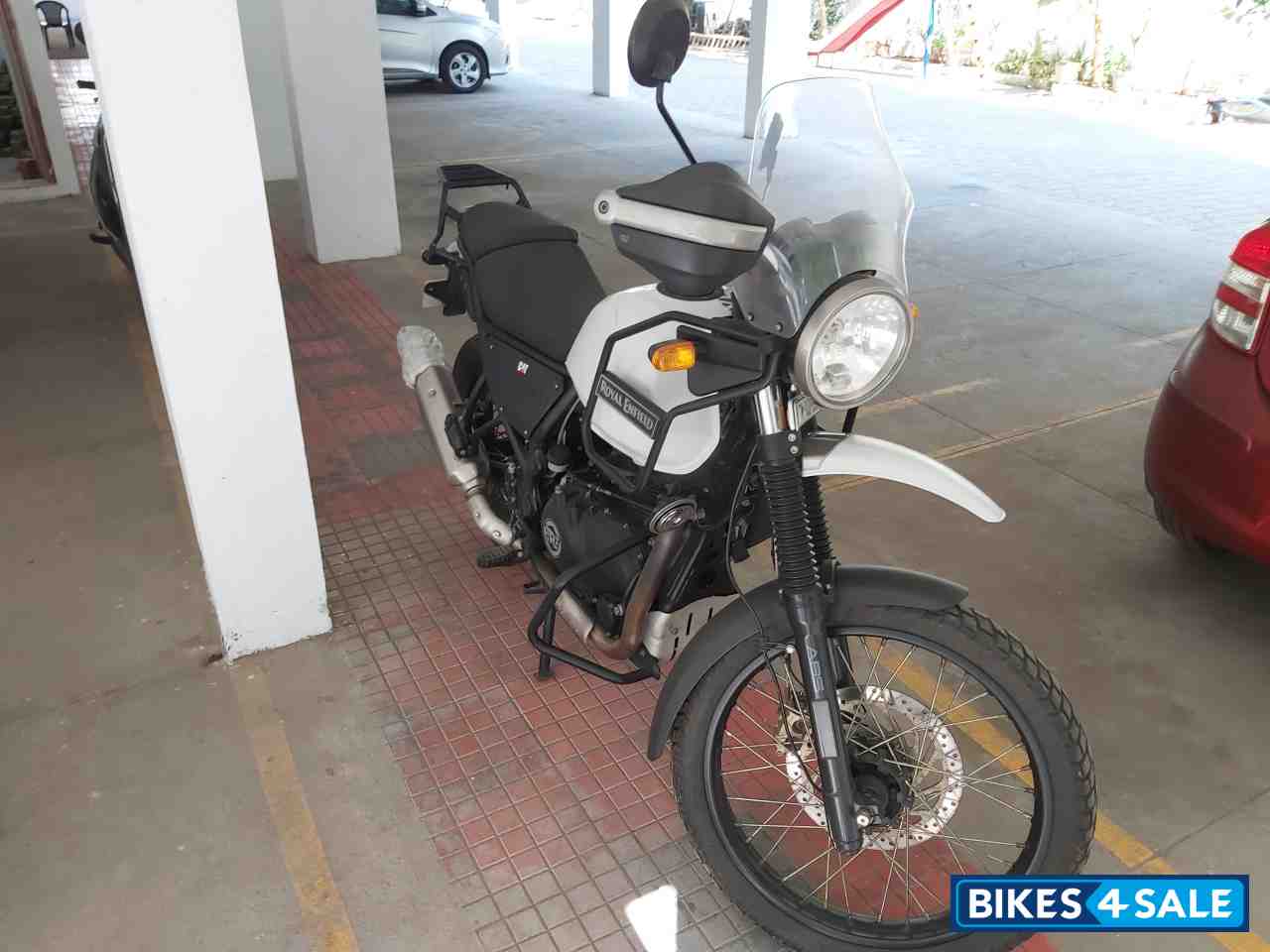 Snow White Royal Enfield Himalayan BS IV