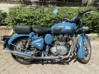 Blue Royal Enfield Classic Squadron Blue