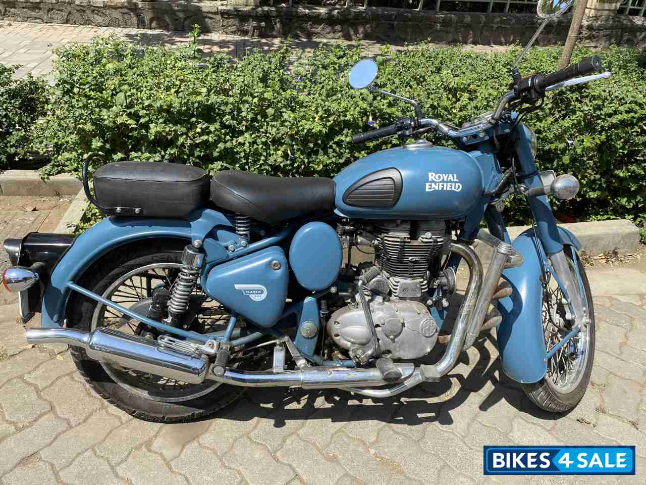 Blue Royal Enfield Classic Squadron Blue Blue Royal Enfield Classic Squadron Blue