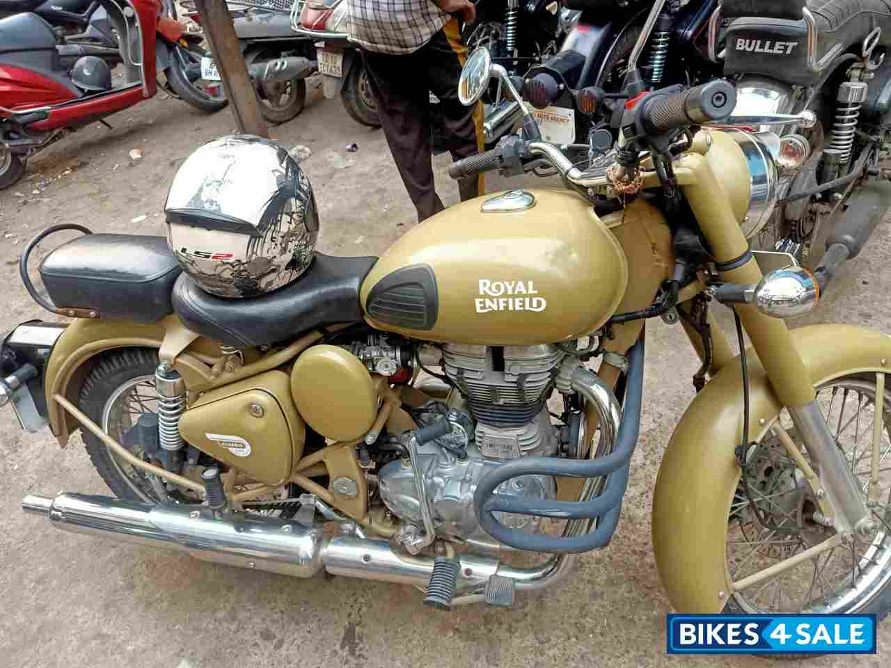 Royal Enfield Classic Desert Storm