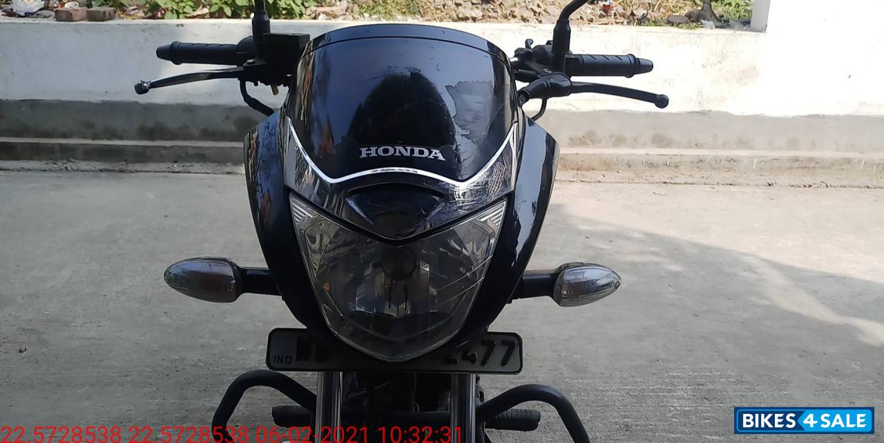 Black Honda CB Unicorn