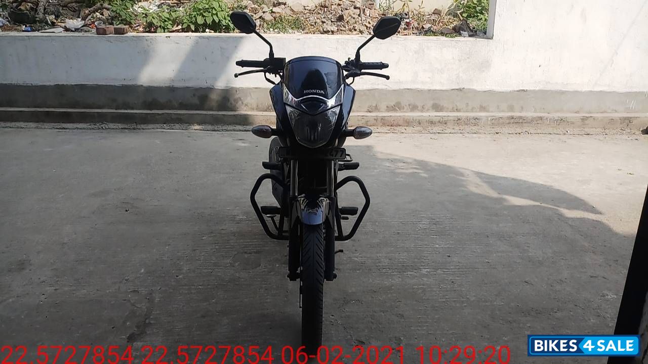 Black Honda CB Unicorn