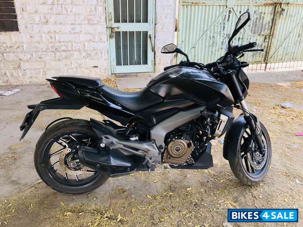 Matte Black Bajaj Dominar 400 ABS BS6