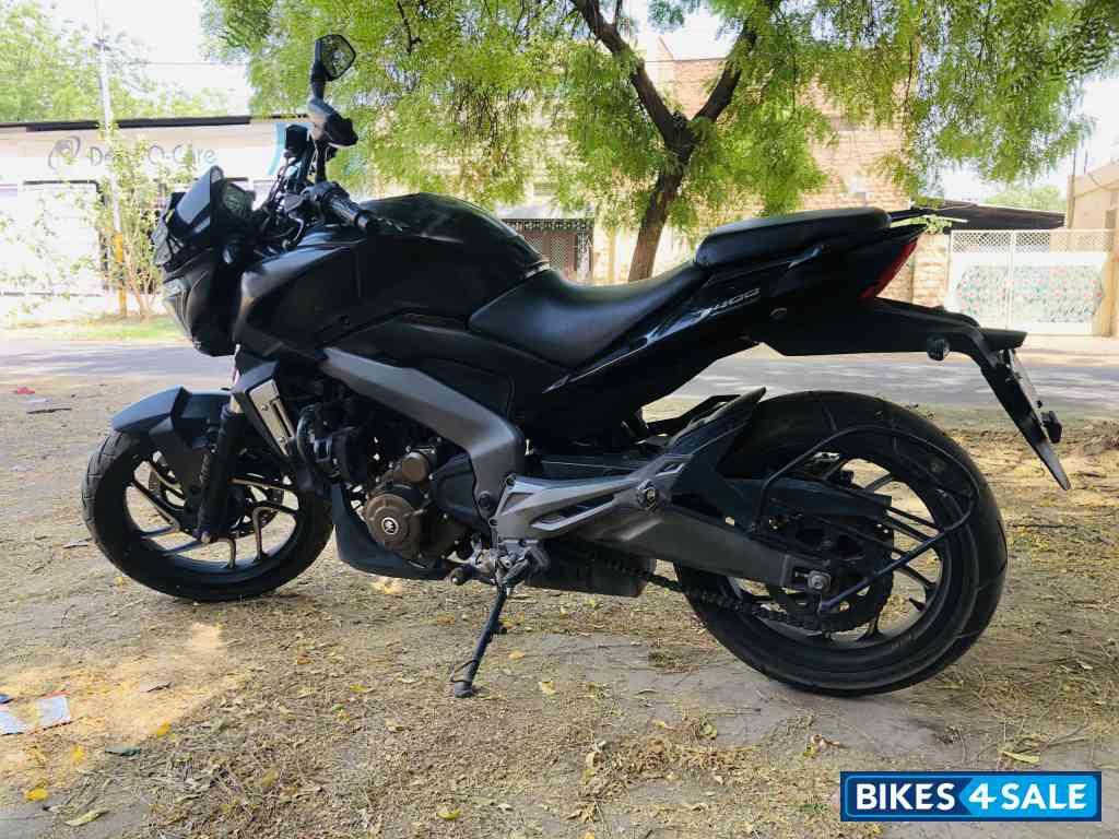 Matte Black Bajaj Dominar 400 ABS BS6